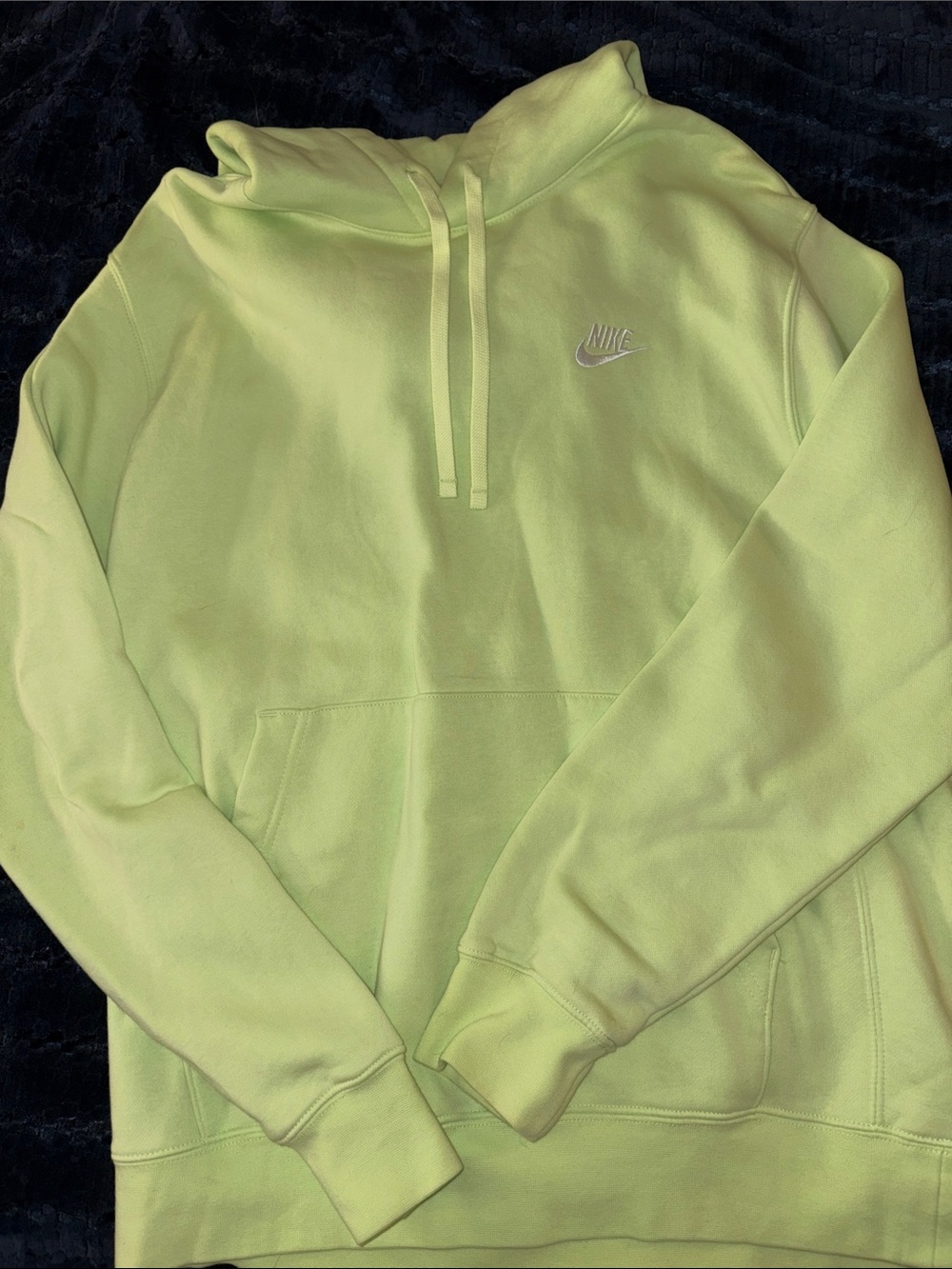 Nike Men’s Pale Lime Green Pullover Hoodie